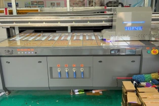 Quy Trình Gia Công In UV Trên Mica Đạt Chuẩn Sắc Nét Tại Xưởng