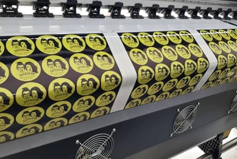 Báo giá in decal 3M chính hãng cho showroom cửa hàng