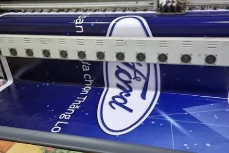 In bạt Hiflex đế xám có bền không có xuyên sáng không