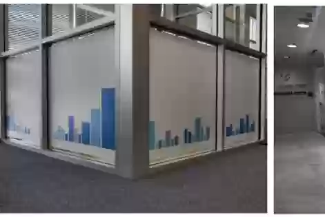 In decal mờ dán kính Giải pháp trang trí và che mờ hiệu quả