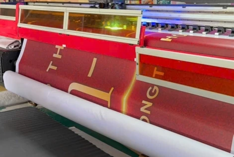 In UV Khổ lớn – Giải Pháp In Ấn Sắc Nét, Bền Màu