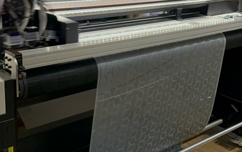 In UV Khổ Lớn Không Ghép Decal Trong Và Siêu Trong