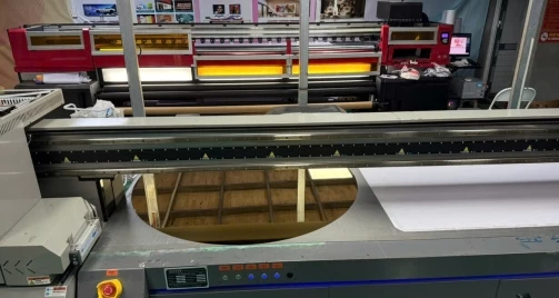 Hệ thống máy in UV giá rẻ 24h 8