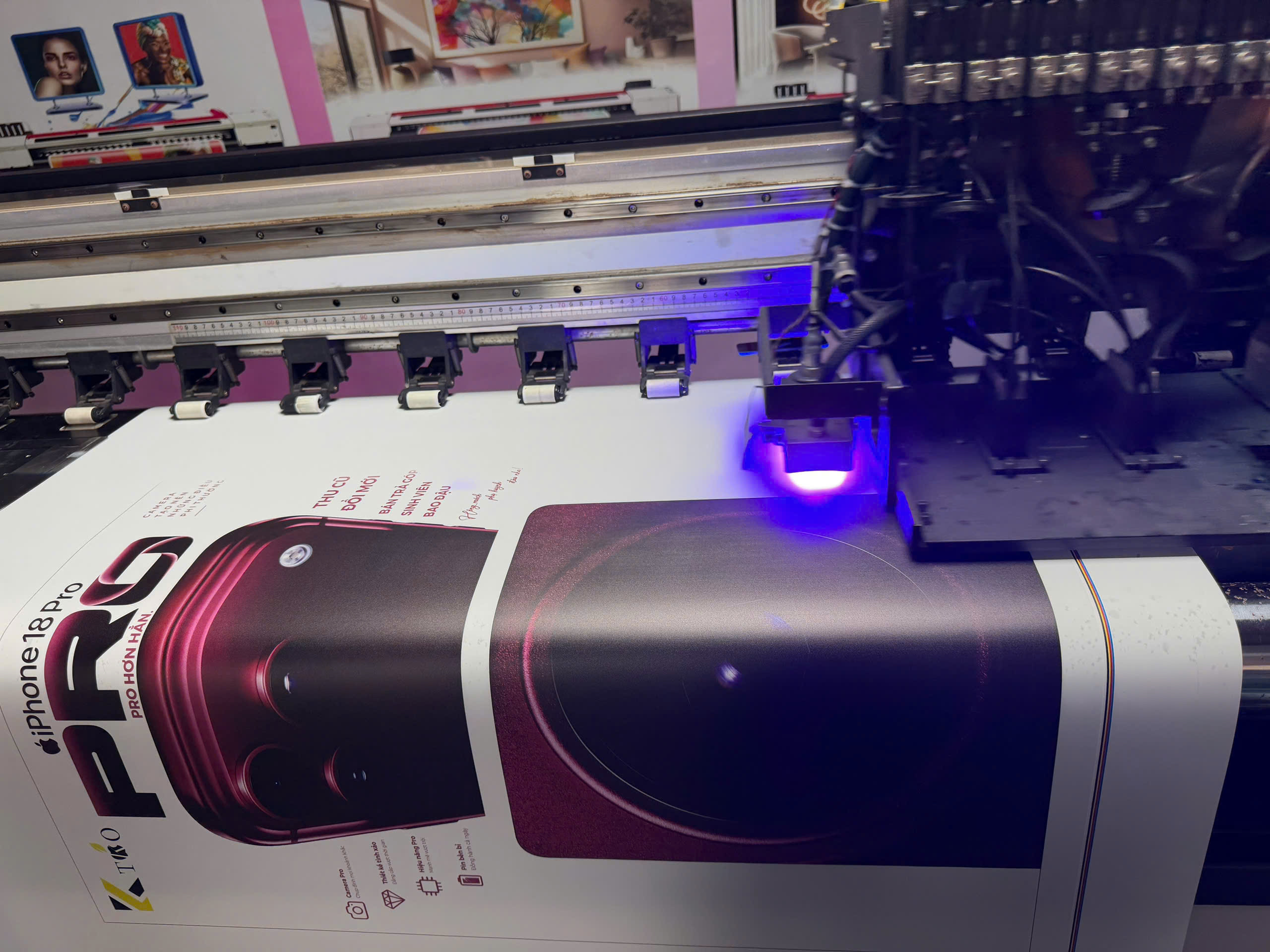 in UV Backlit