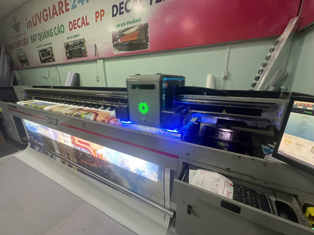 xưởng in UV uy tín tại TPHCM