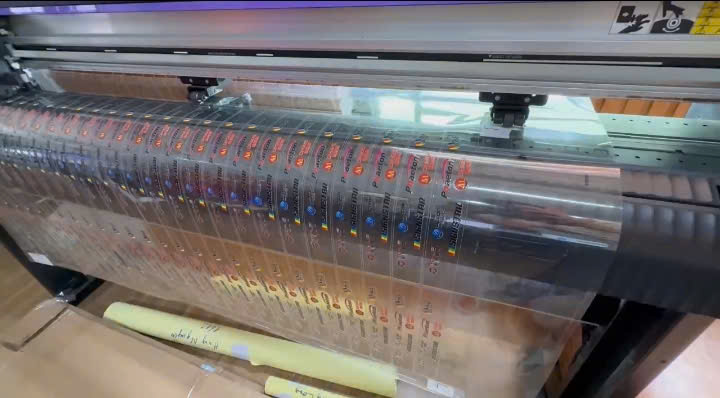giá in UV DTF bao nhiêu