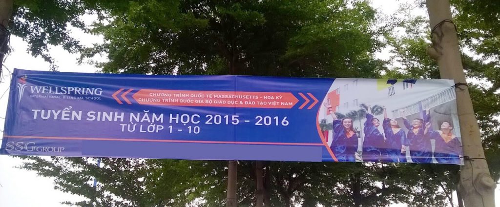 In băng rôn treo ngoài trời