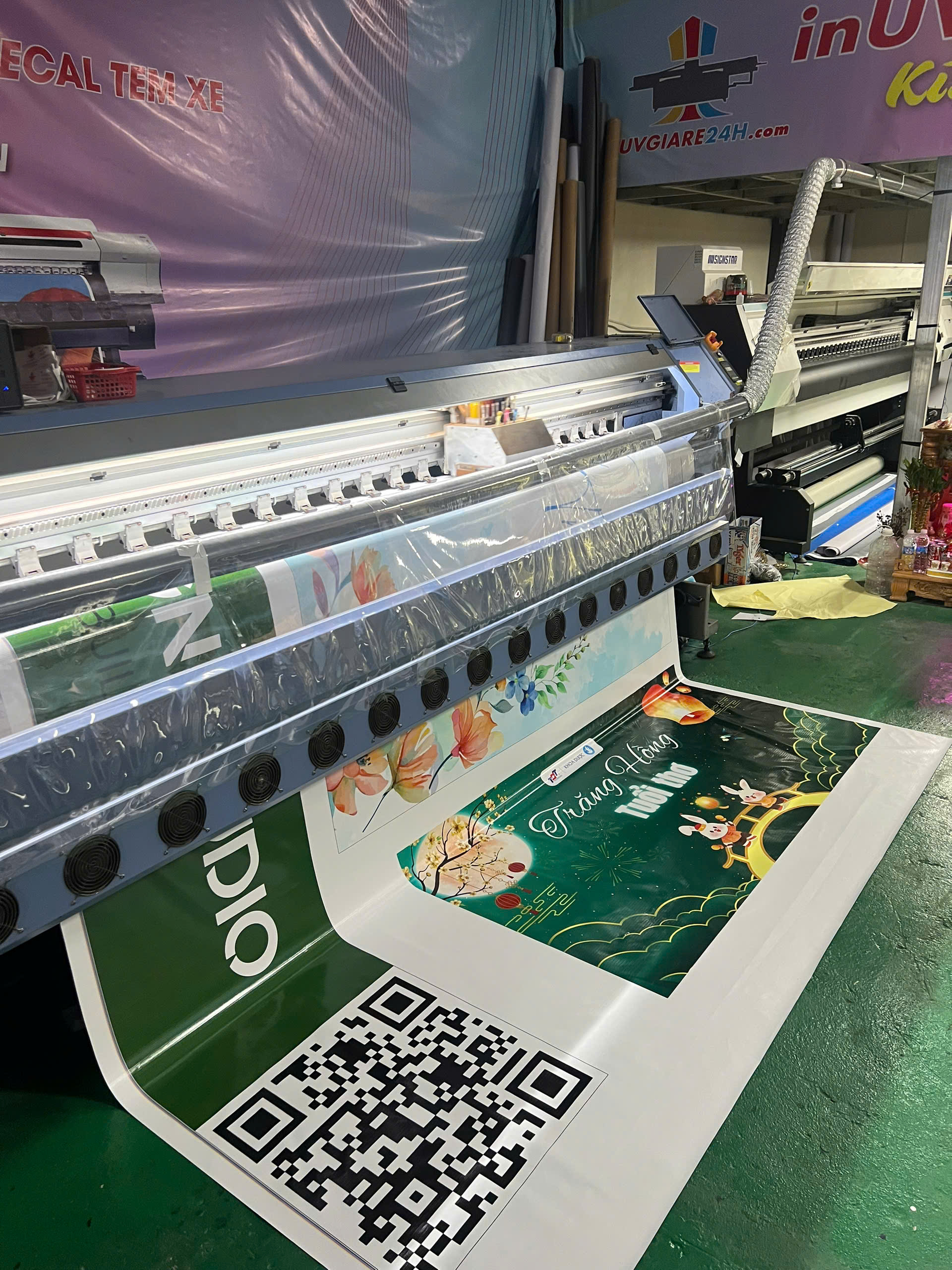 in banner quảng cáo ngoài trời
