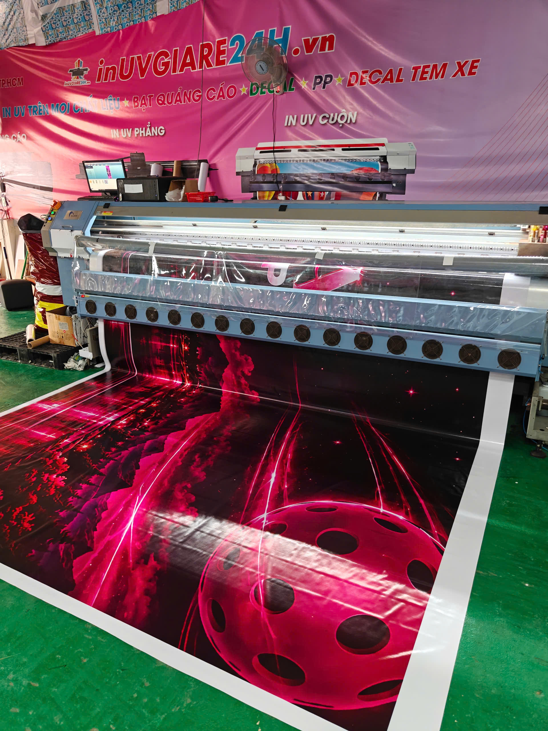 in banner quảng cáo ngoài trời