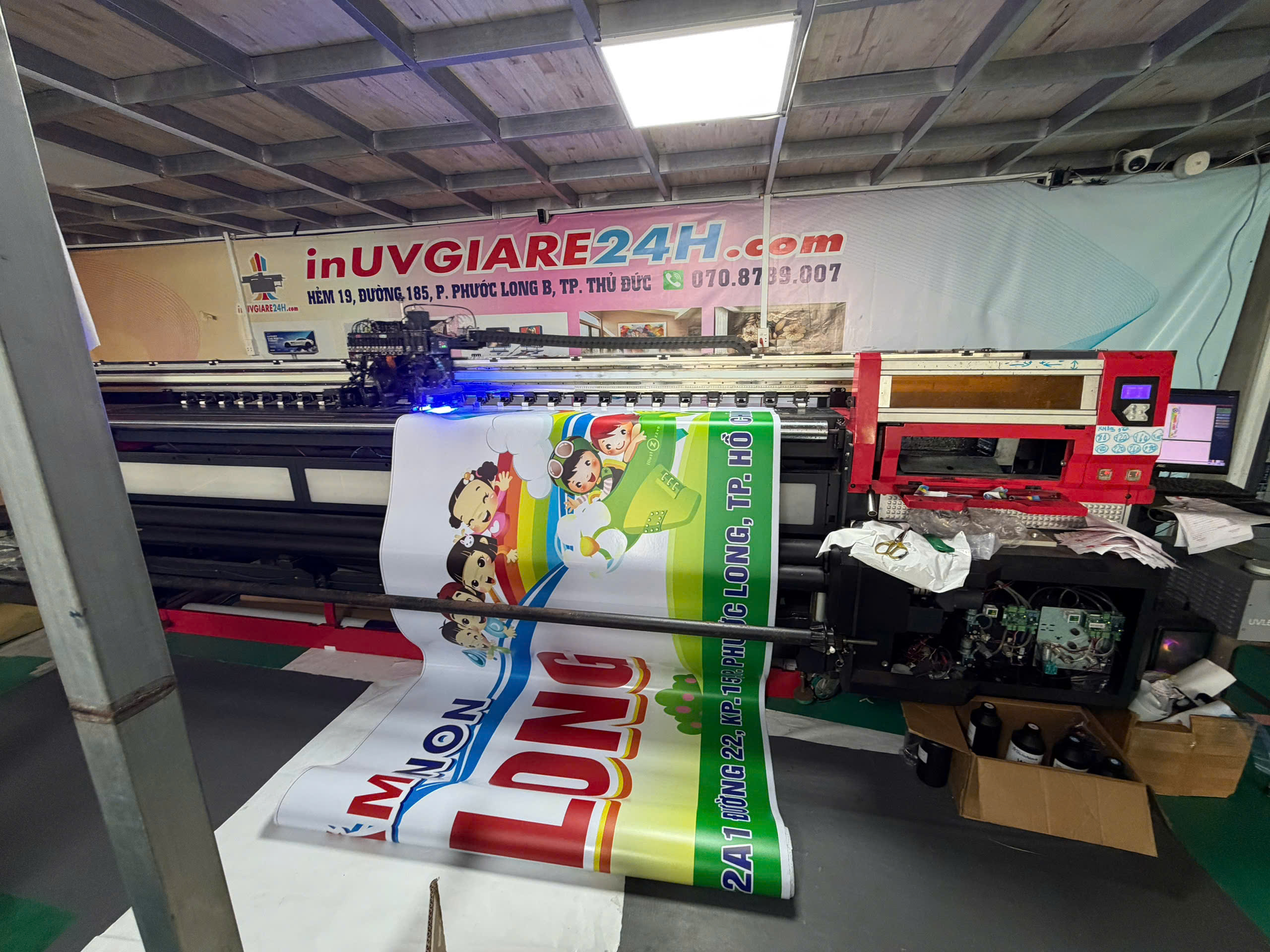 in bạt Hiflex đế xám