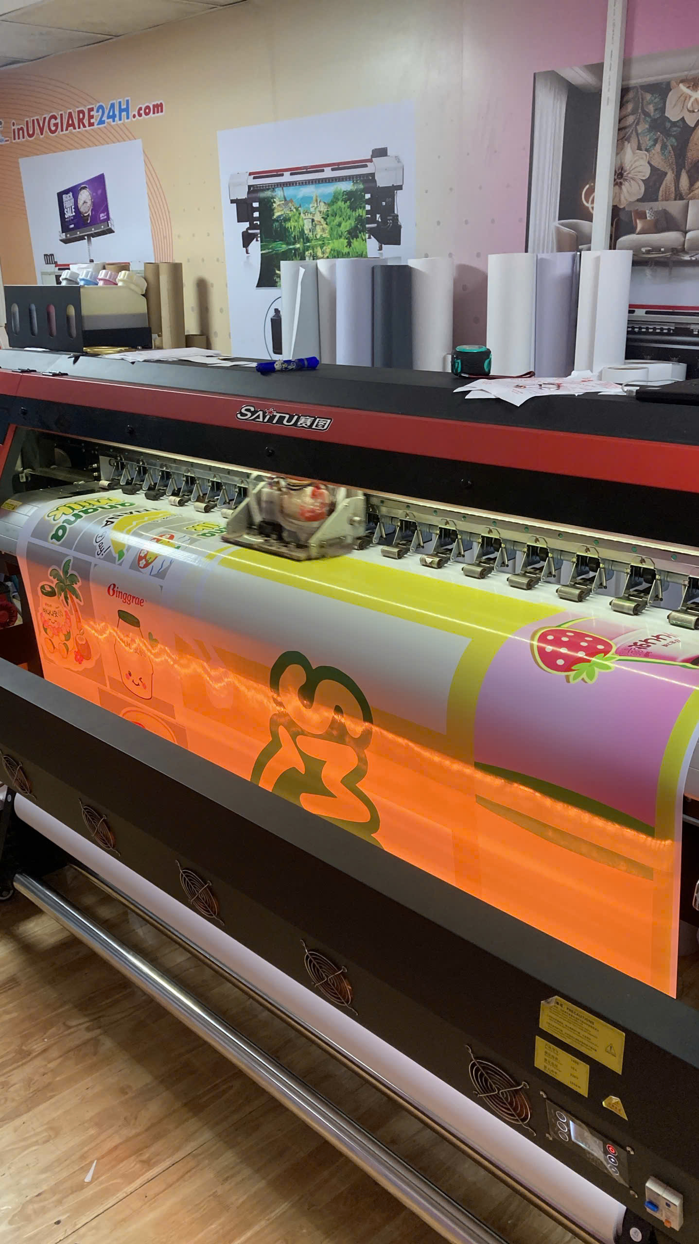 In Decal quảng cáo theo yêu cầu