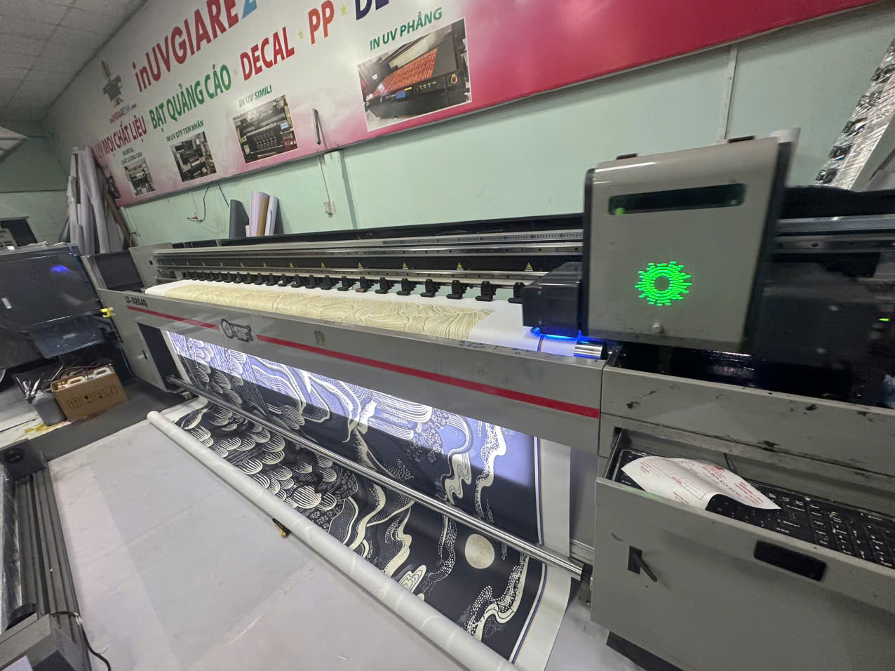 in UV 2 mặt trên bạt 3M