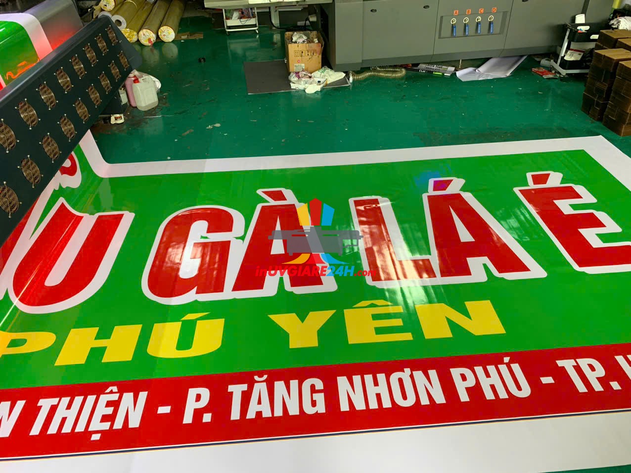 Giá in UV bạt không gân