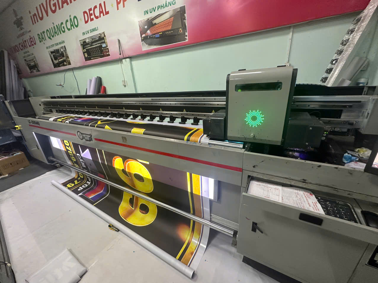 In UV bạt không gân khổ lớn