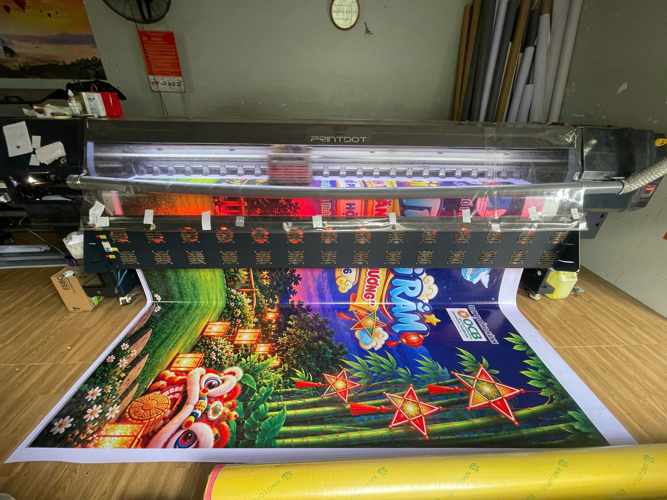 in UV cuộn giá rẻ 2026