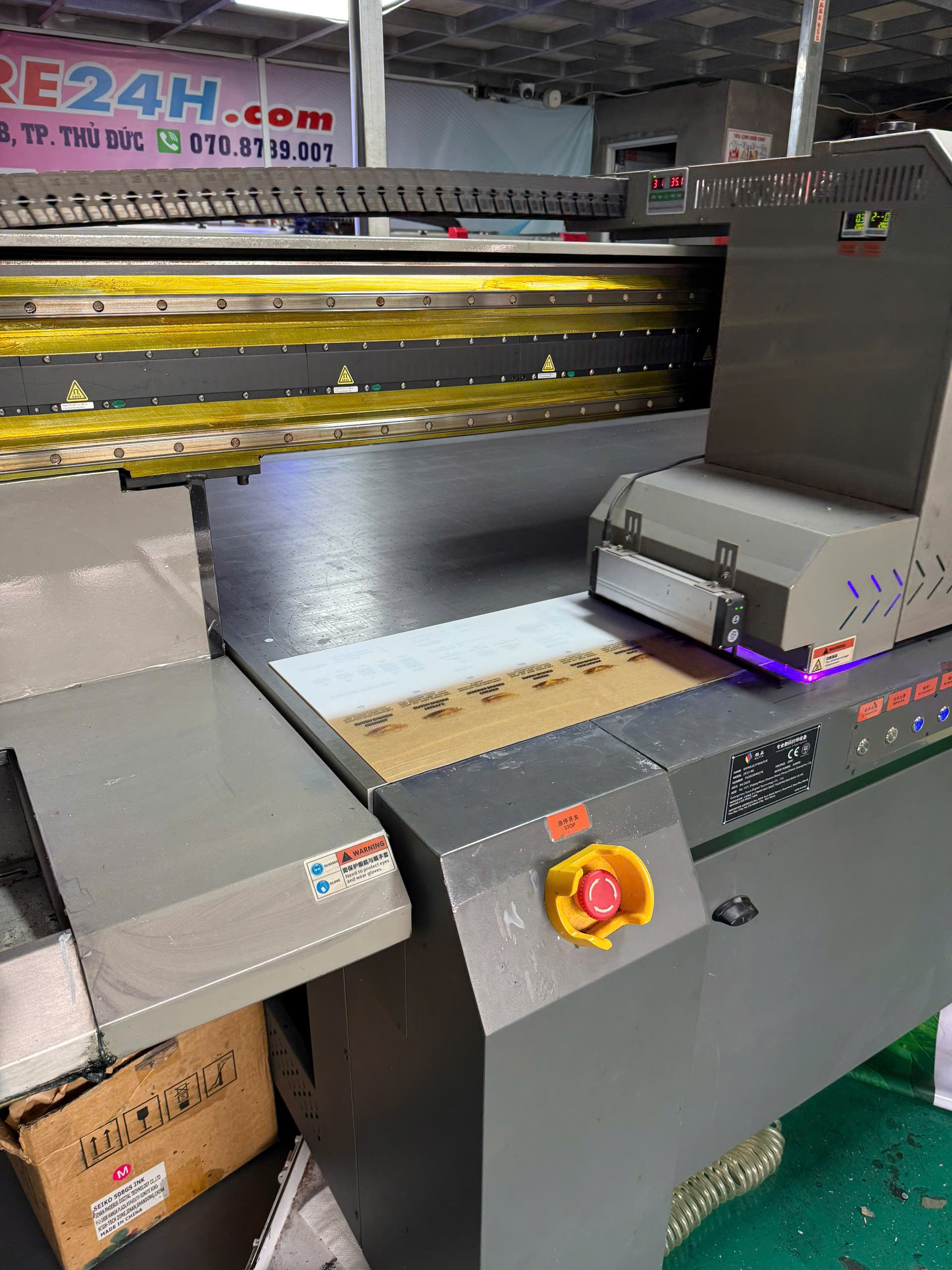 in UV mặt phẳng khổ lớn
