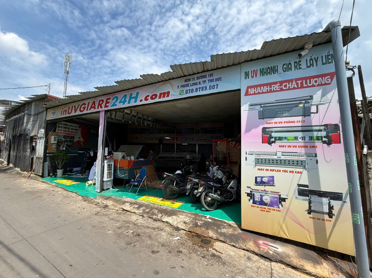 In UV cuộn Phúc Sơn - Người đồng hành kiến tạo những tuyệt tác quảng cáo