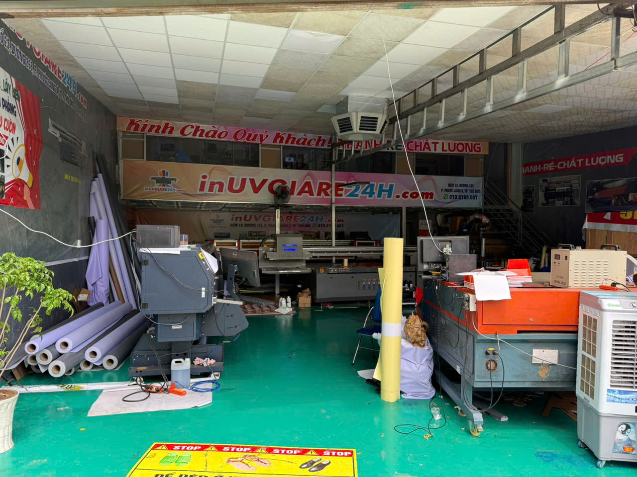 In UV Phúc Sơn – Người thổi hồn vào từng mảng tường