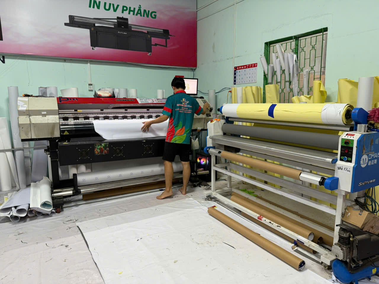 Khám Phá Công Nghệ UV - Trái Tim Của Sự Hoàn Mỹ
