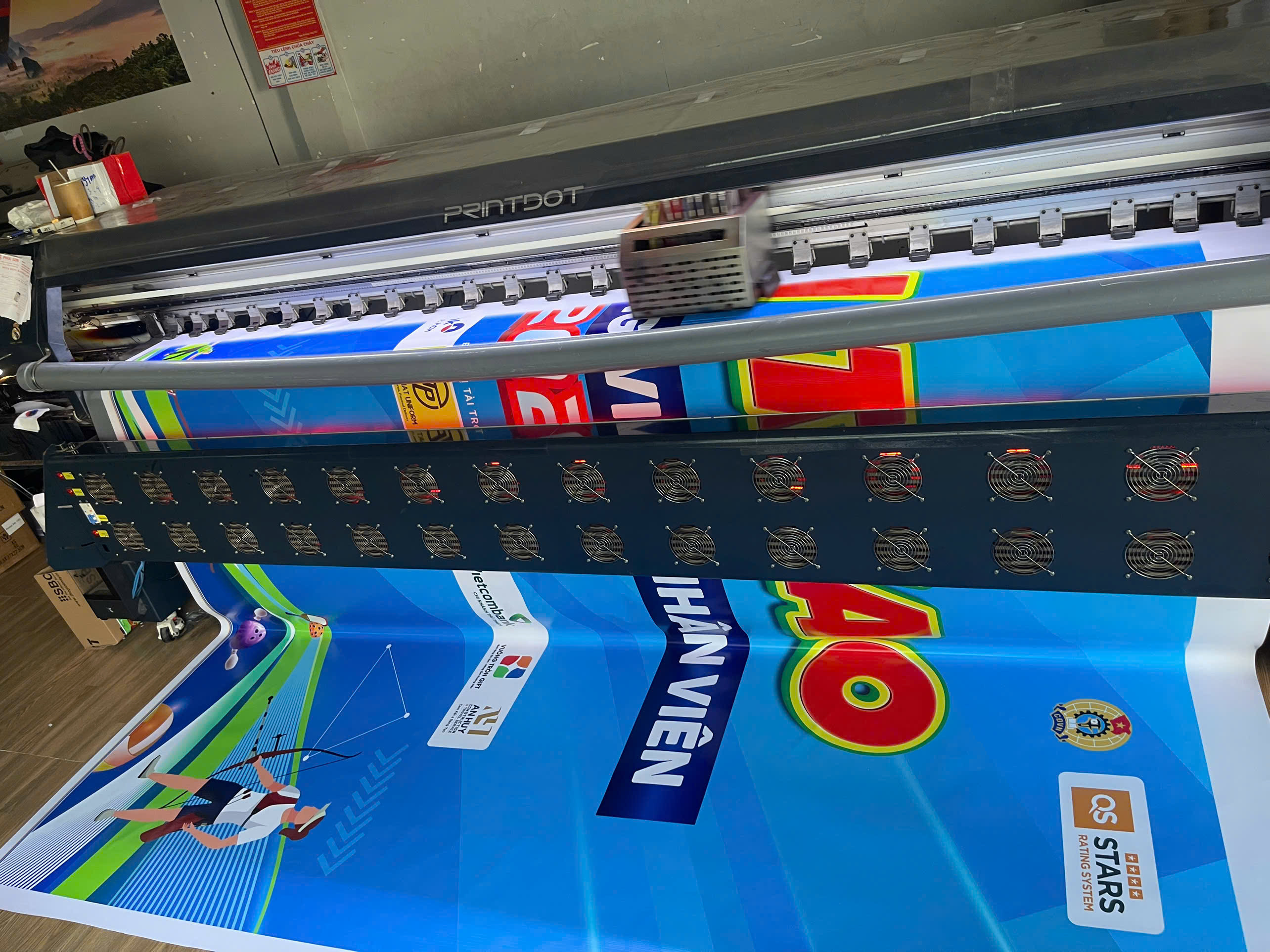 in UV quảng cáo