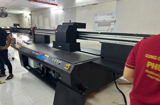 Tìm hiểu công nghệ in UV phẳng trên mica