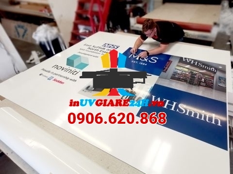 In bảng hiệu quảng cáo giá rẻ – Giải pháp thu hút khách hàng hiệu quả