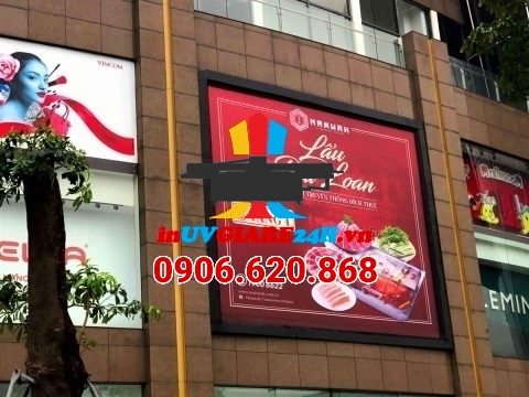 Ứng dụng của in bạt Hiflex đế xám trong quảng cáo ngoài trời và trong nhà