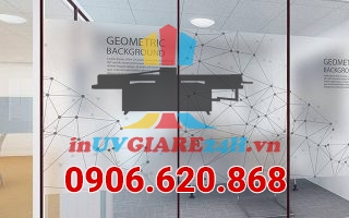 Decal mờ dán kính là gì? Ứng dụng thực tế trong văn phòng