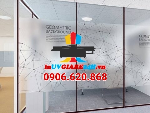 Decal mờ dán kính là gì? Ứng dụng thực tế trong văn phòng